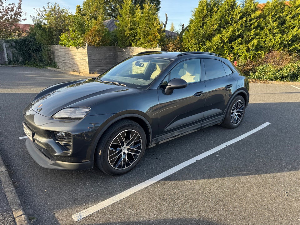 Porsche Macan 4 5d