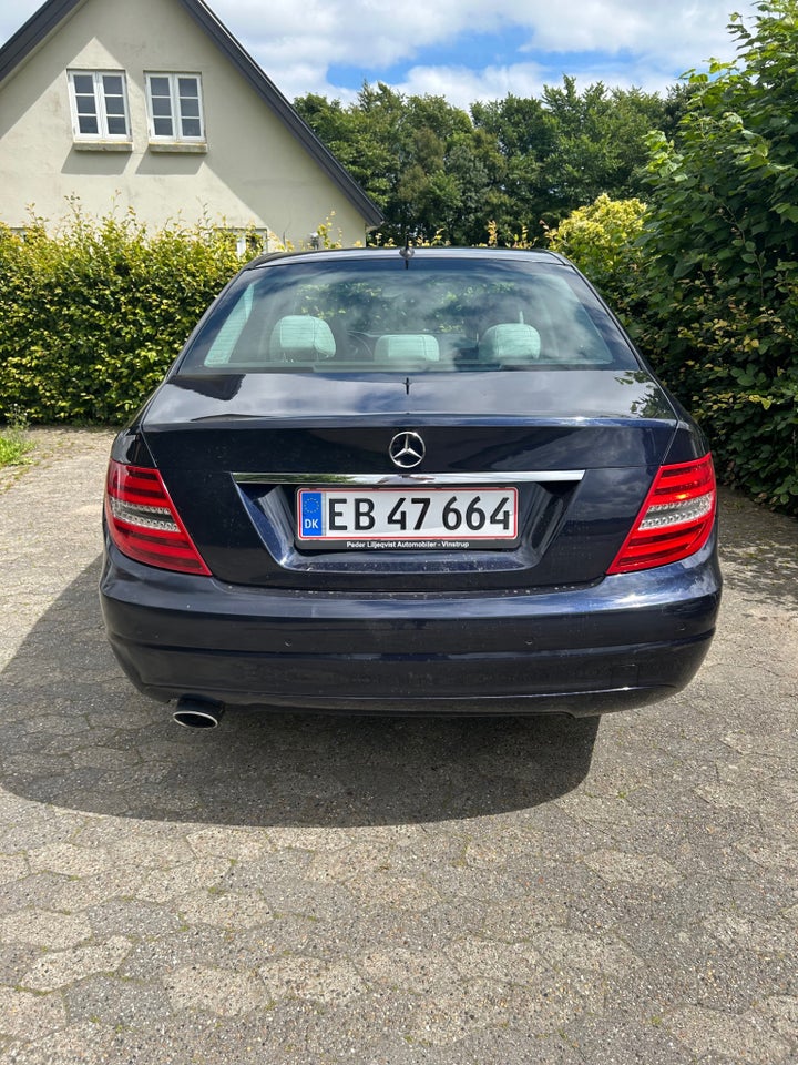 Mercedes C220 2,2 CDi BE 4d