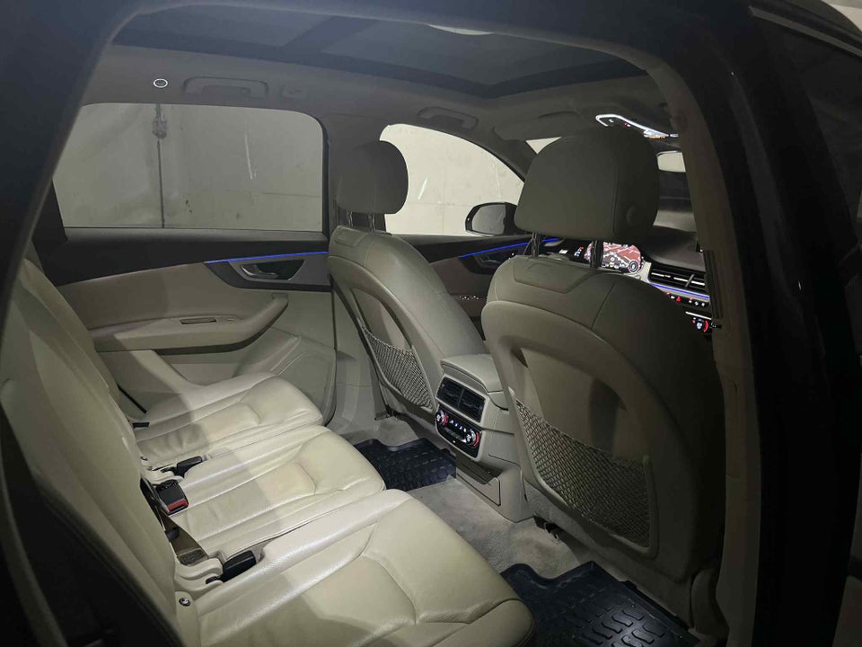 Audi Q7 3,0 TDi 272 quattro Tiptr. 7prs 5d