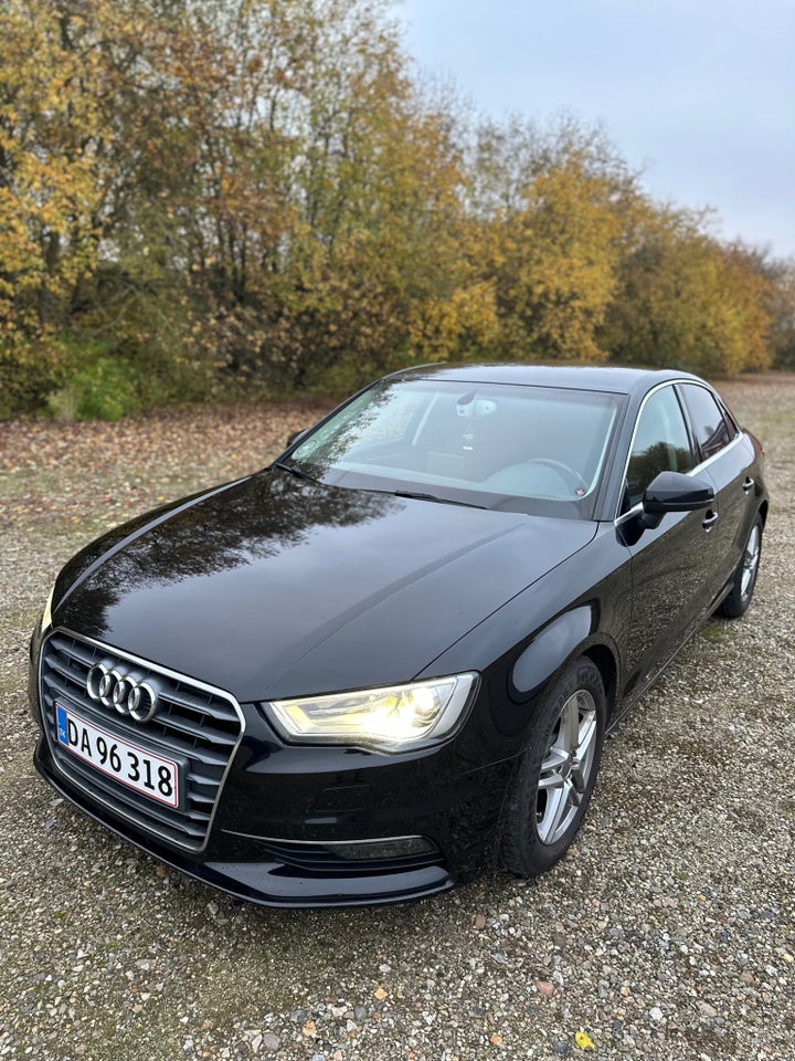 Audi A3 2,0 TDi 150 Attraction 4d