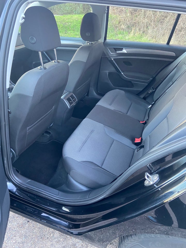 VW Golf VII 1,4 TSi 125 Comfortline Variant DSG 5d