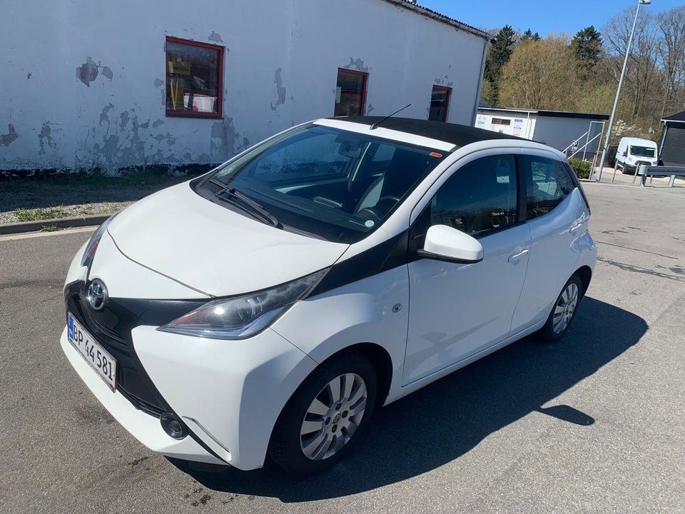 Toyota Aygo 1,0 VVT-i x-sky 5d