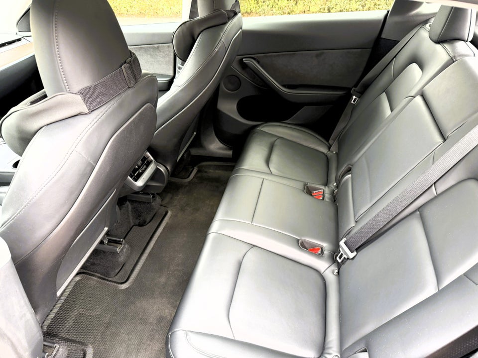 Tesla Model Y Long Range AWD 5d