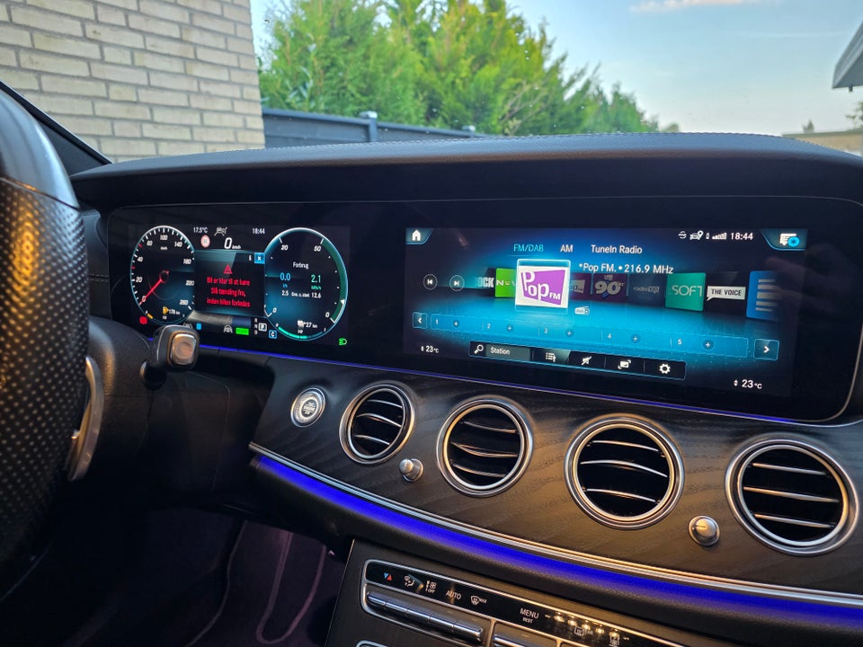 Mercedes E300 e 2,0 AMG Line stc. aut. 5d