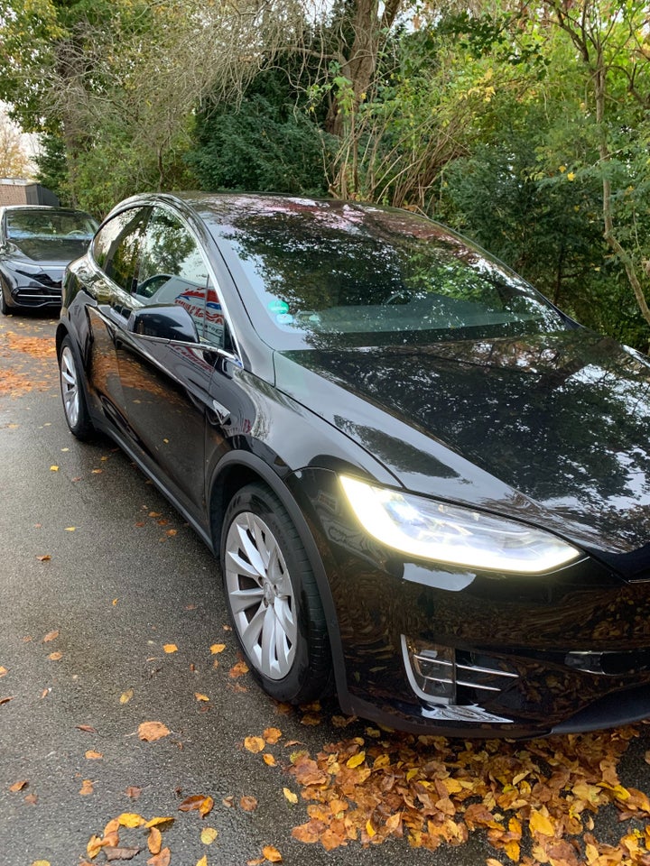 Tesla Model X 90D 5d