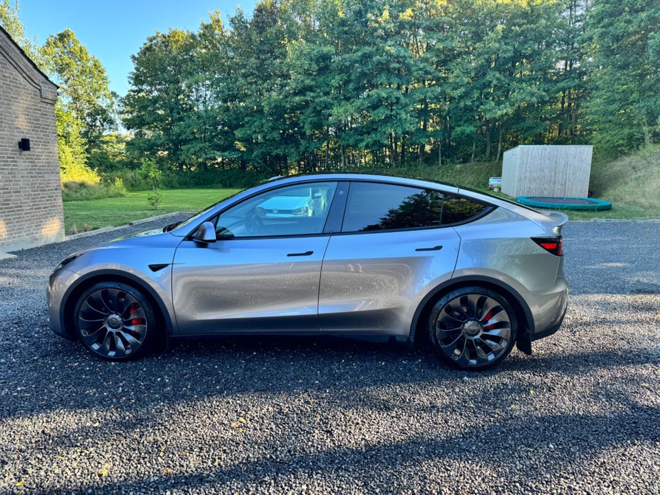 Tesla Model Y Performance AWD 5d