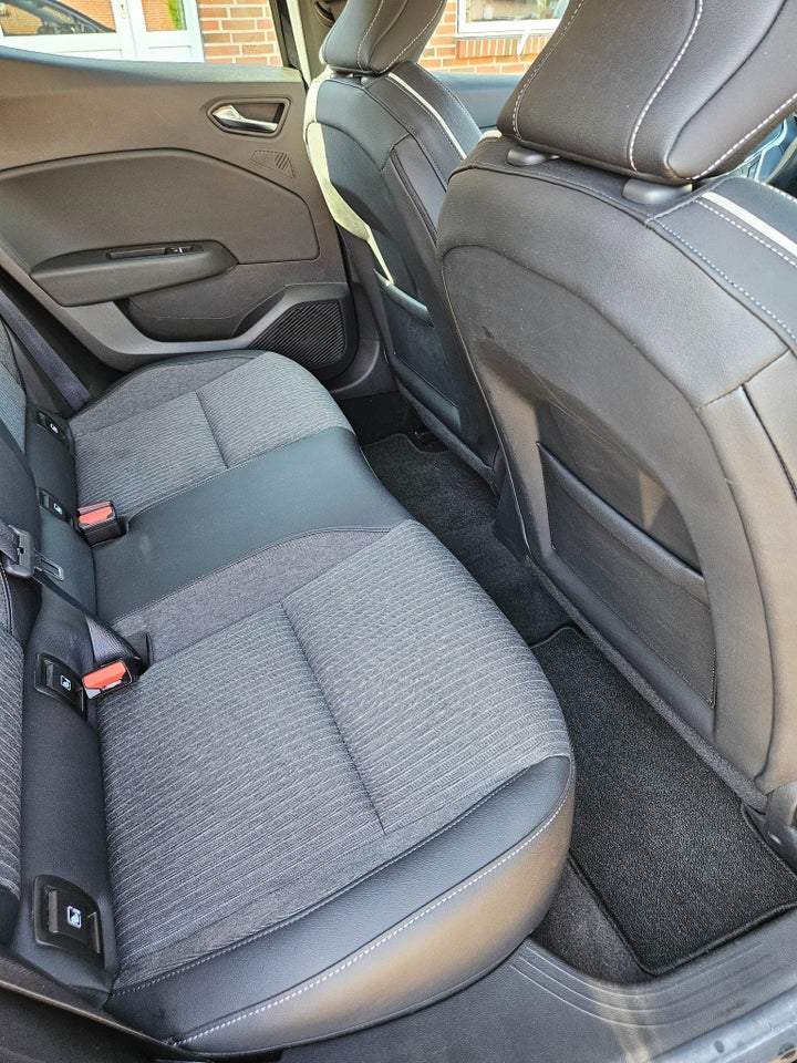 Renault Clio V 1,0 TCe 100 Intens 5d