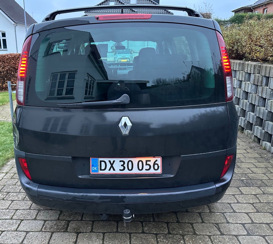 Renault Espace 2,0 dCi 130 Expression Comfort 5d