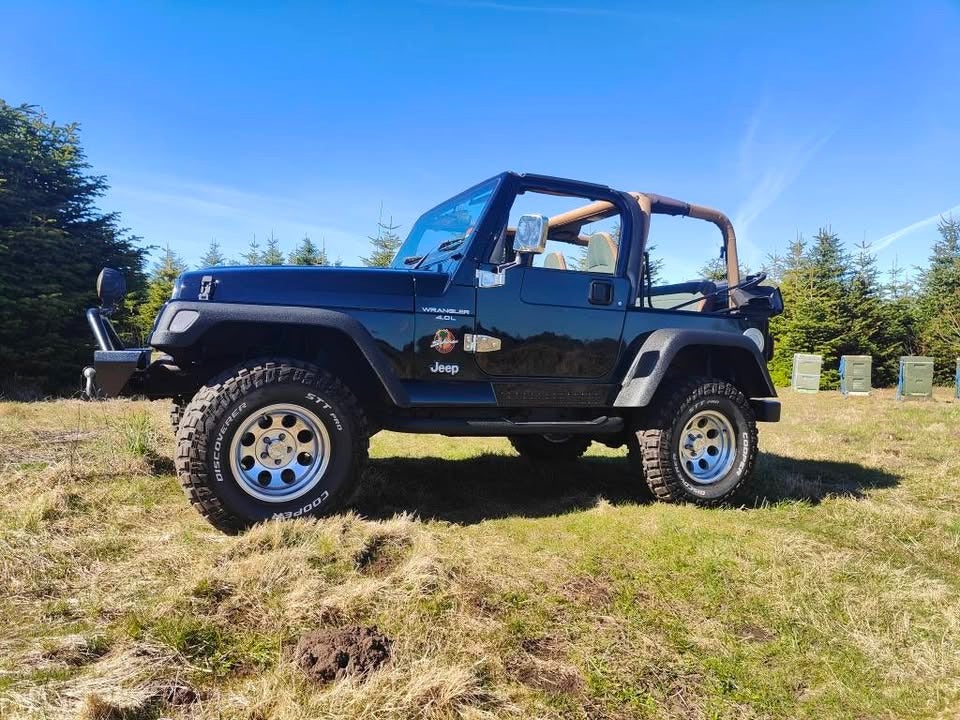 Jeep Wrangler 4,0 4x4 3d