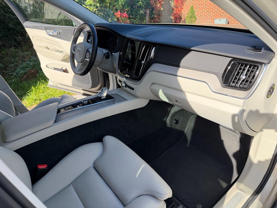 Volvo XC60 2,0 B4 197 Inscription aut. 5d