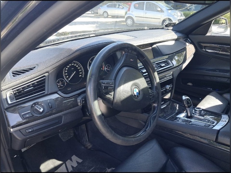 BMW 730d 3,0 M-Sport Steptr. 4d