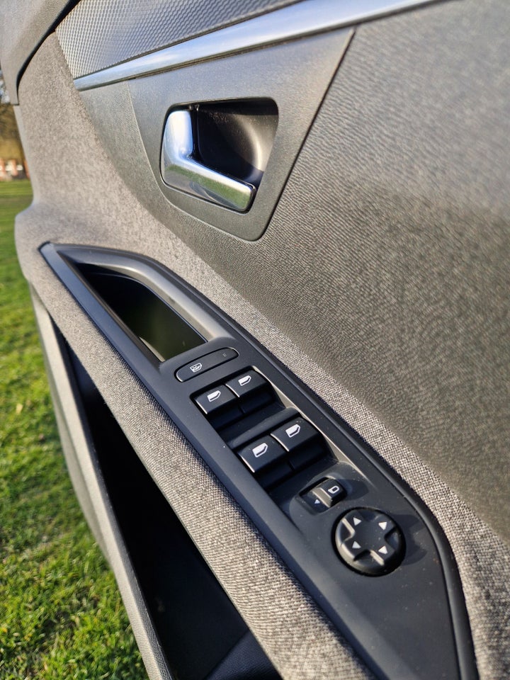 Peugeot 5008 1,2 PureTech 130 Allure 7prs 5d