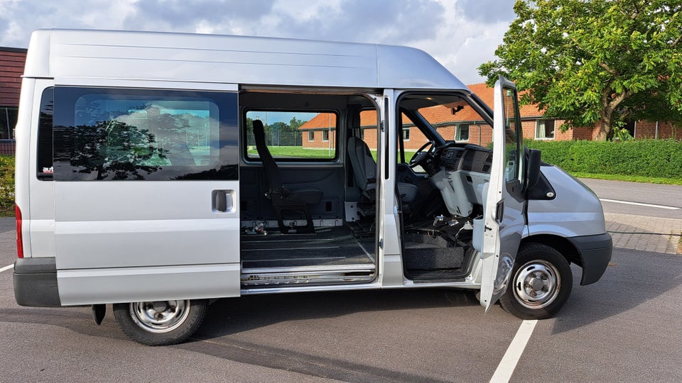 Ford Transit 300S Kombi 2,2 TDCi 100