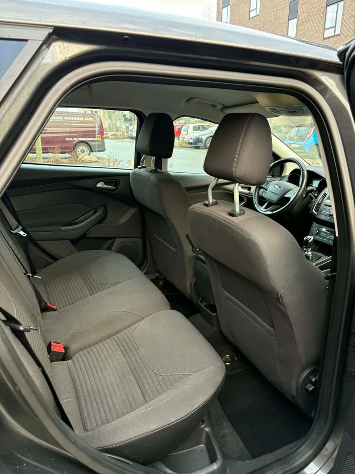 Ford Focus 1,0 SCTi 125 Titanium stc. 5d