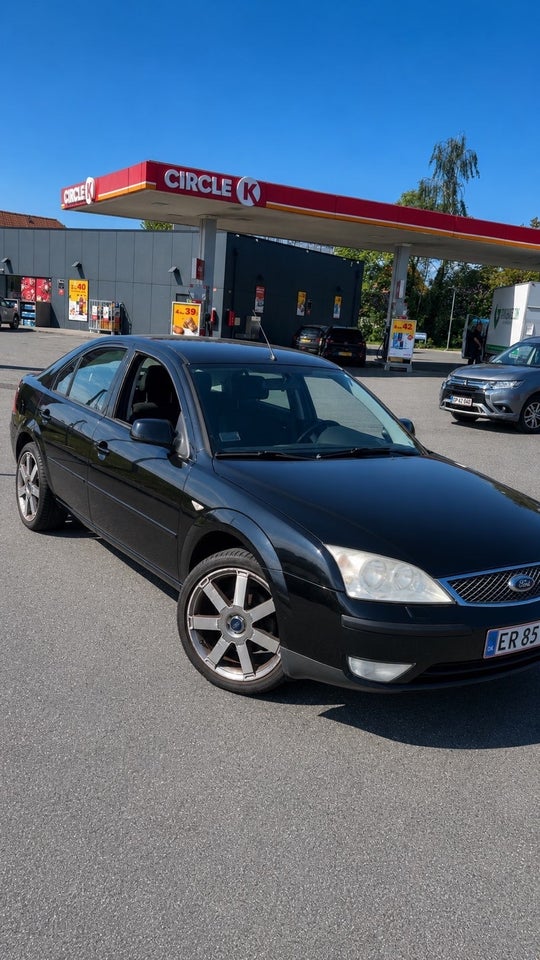 Ford Mondeo 2,0 145 Sport 5d