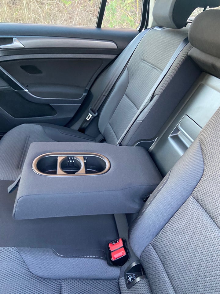 VW Golf VII 1,4 TSi 125 Comfortline Variant DSG 5d