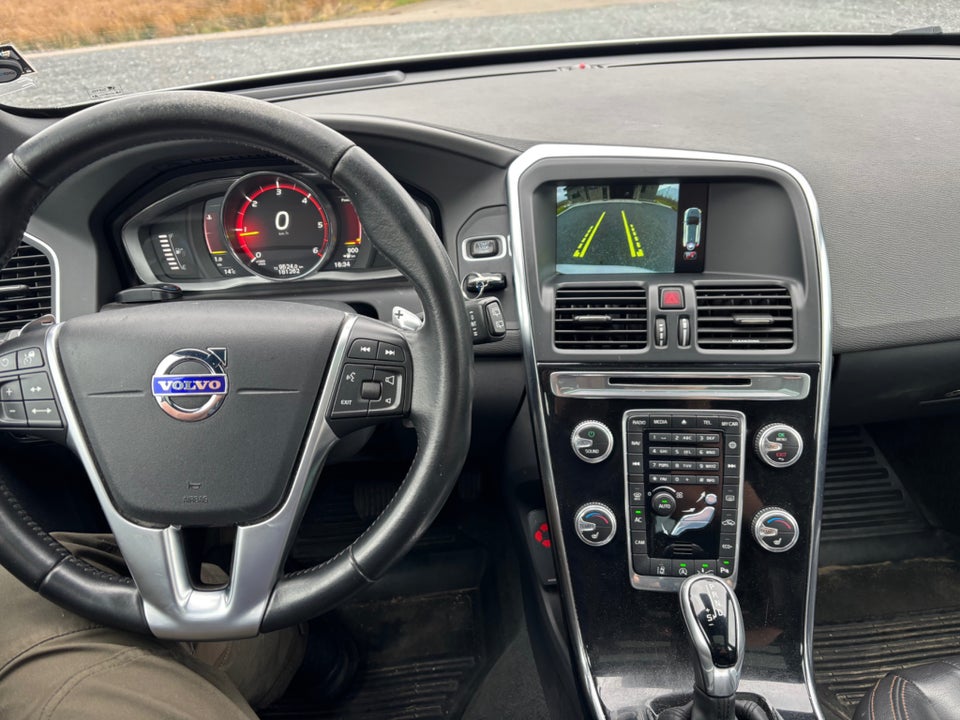 Volvo XC60 2,0 D4 190 R-Design aut. 5d