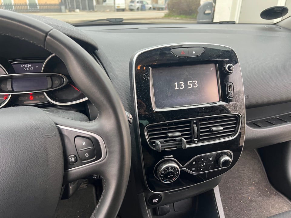 Renault Clio IV 1,5 dCi 90 Limited 5d