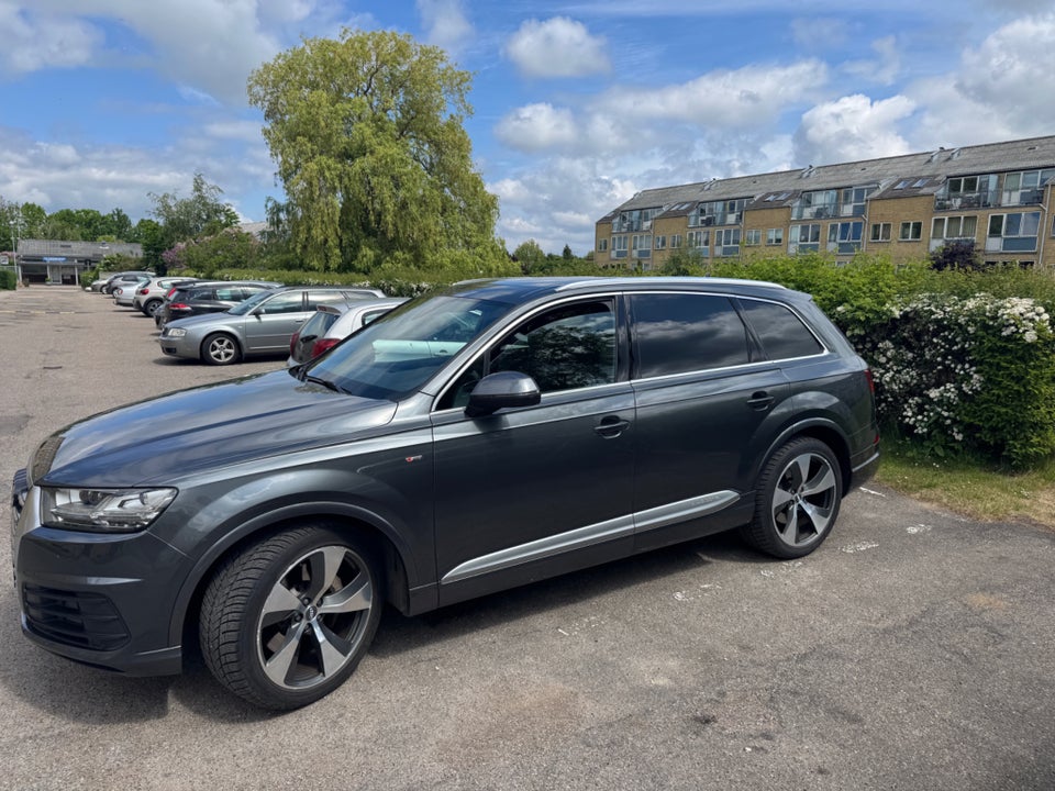 Audi Q7 3,0 TDi 272 quattro Tiptr. 7prs 5d