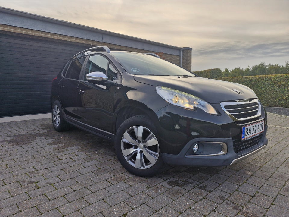 Peugeot 2008 1,2 VTi 82 Style 5d
