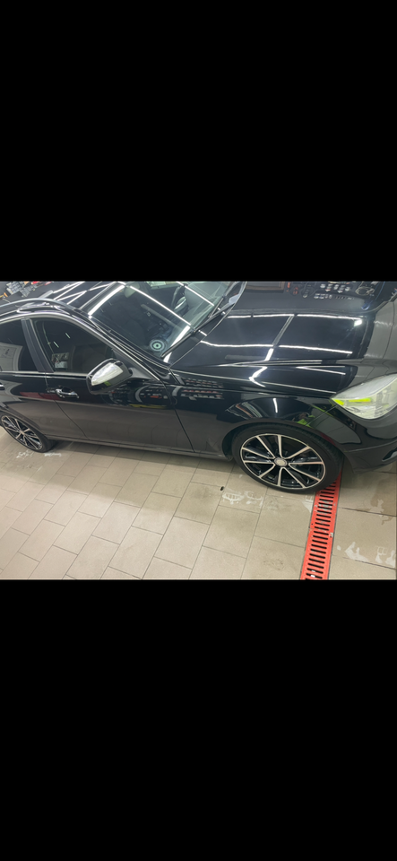 Mercedes C220 2,2 CDi Avantgarde stc. aut. 5d