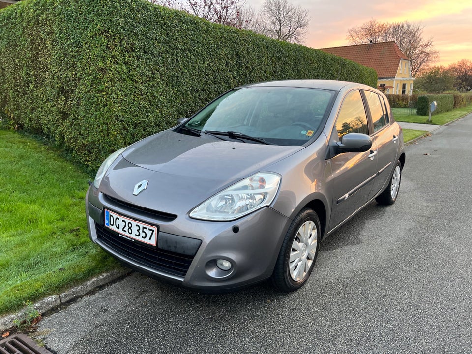 Renault Clio III 1,5 dCi 75 Avantage 5d