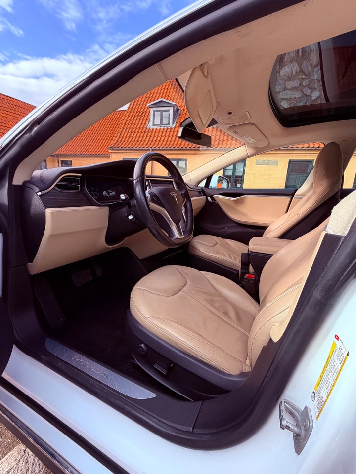 Tesla Model S 85 5d