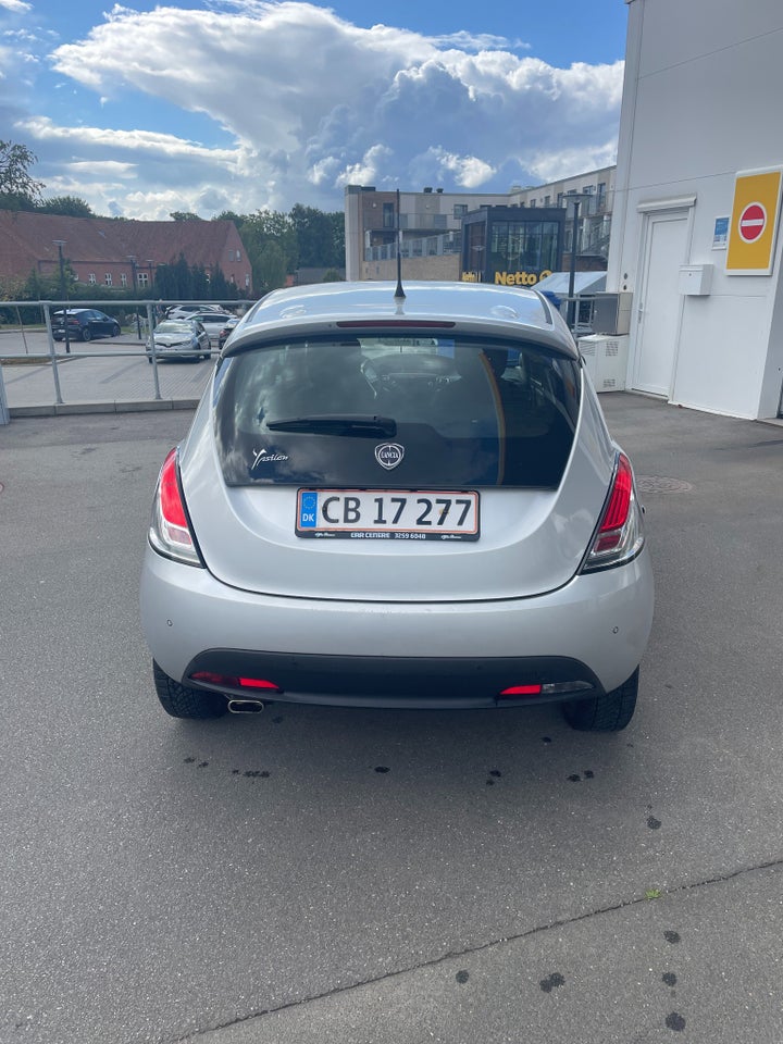 Lancia Ypsilon 1,2 8V 3d