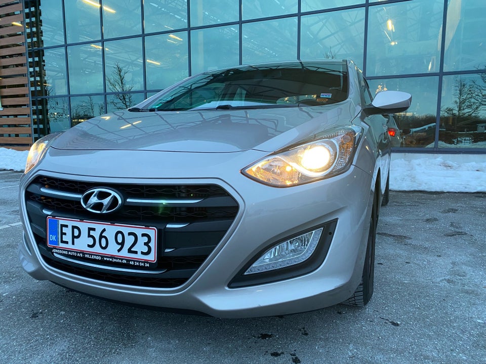 Hyundai i30 1,6 CRDi 110 5d