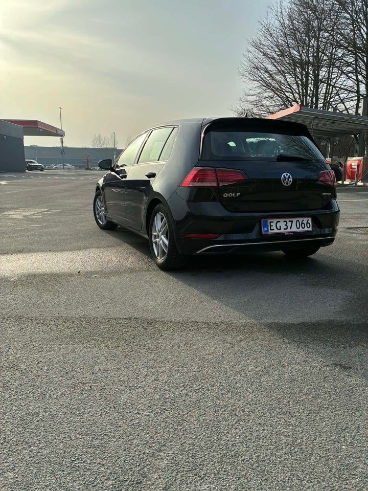 VW Golf VII 1,5 TSi 130 Comfortline Variant 5d