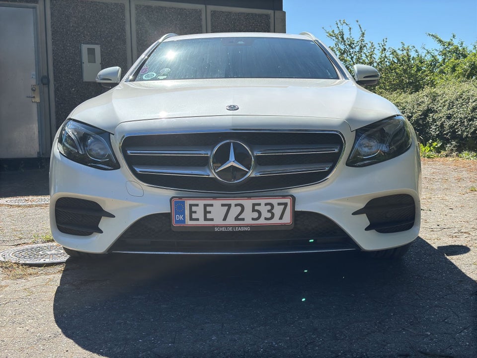 Mercedes E300 de 2,0 AMG Line stc. aut. 5d
