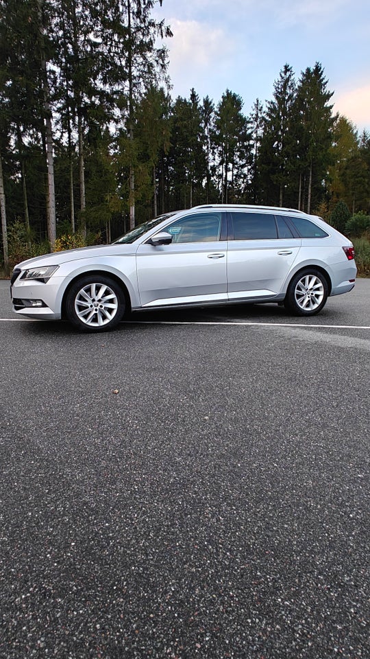 Skoda Superb 2,0 TDi 150 Style Combi DSG 5d