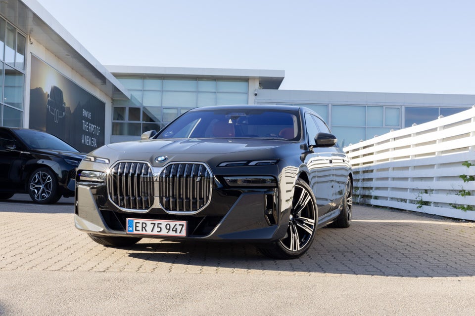 BMW i7 eDrive50 M-Sport 4d