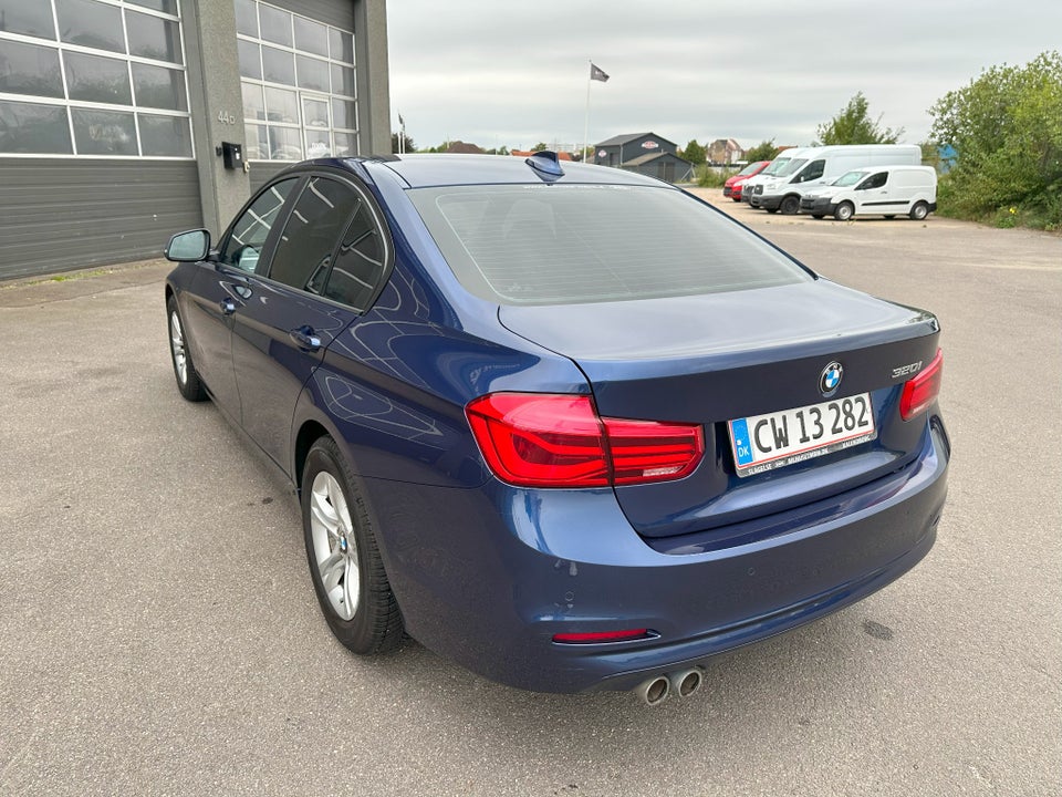 BMW 320i 2,0 aut. 4d