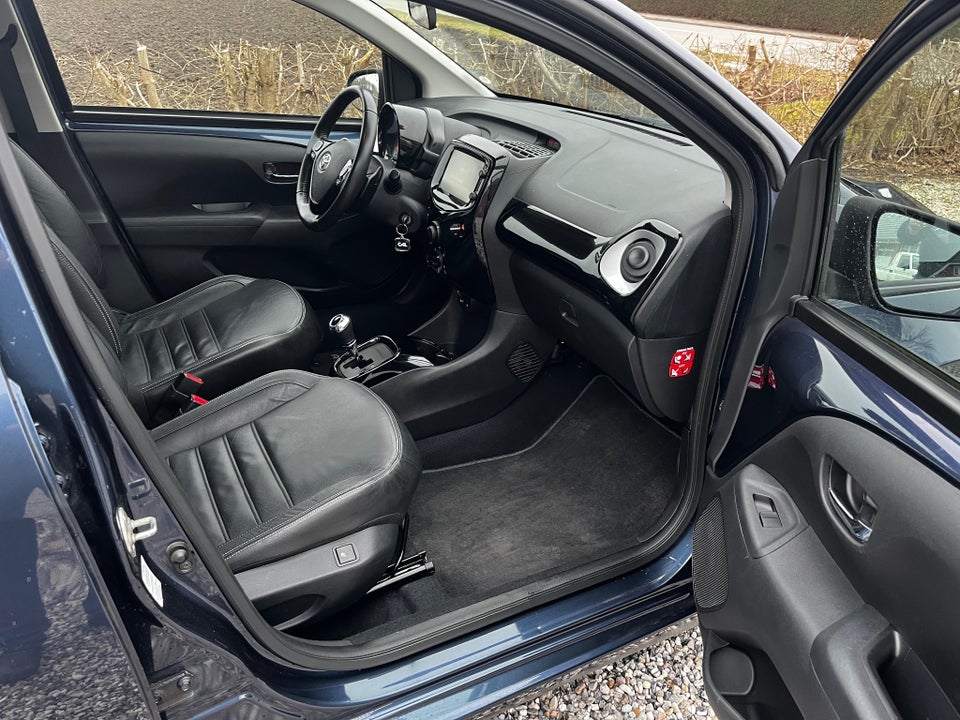 Toyota Aygo 1,0 VVT-i x-pression x-shift 5d