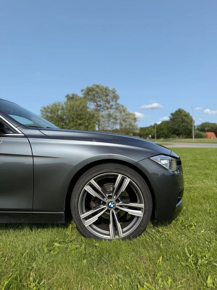 BMW 320d 2,0 Touring aut. 5d