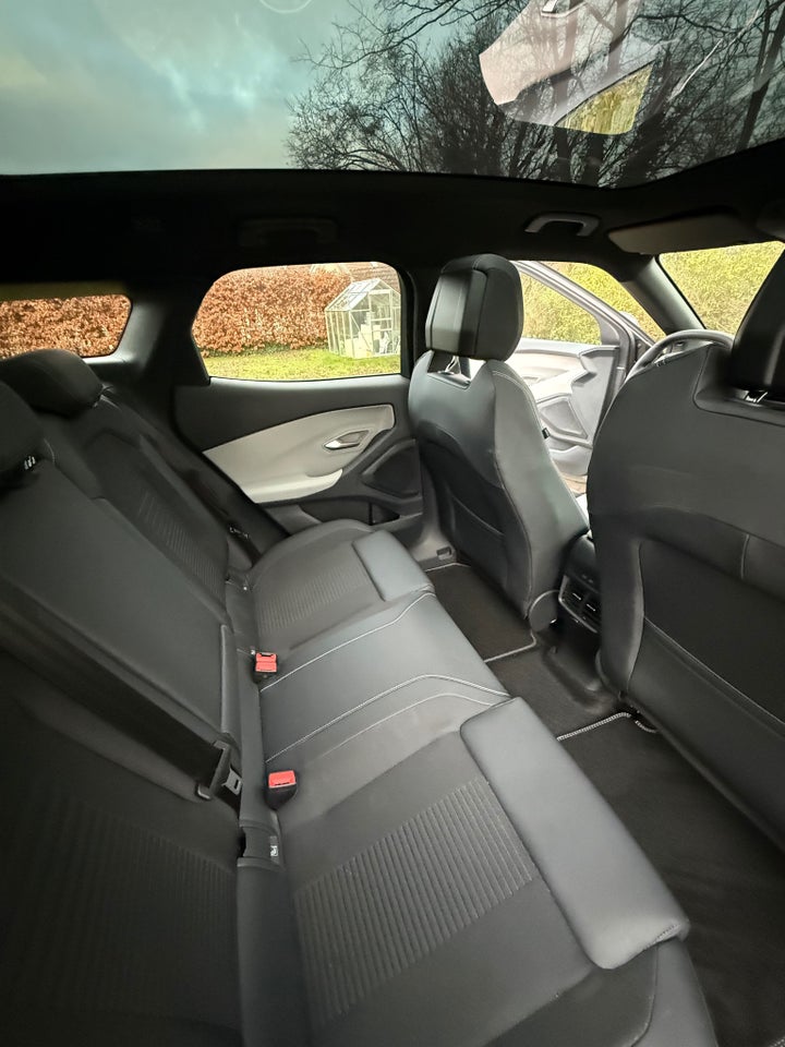 Ford Explorer 82 Premium Extended Range 5d