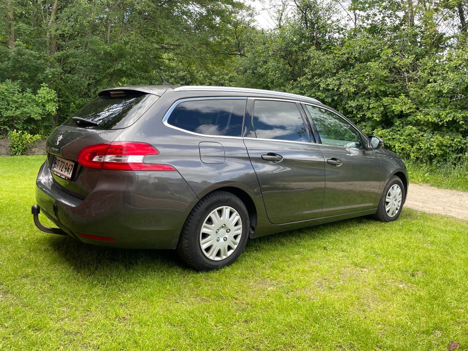 Peugeot 308 1,6 BlueHDi 120 Allure Sky SW 5d