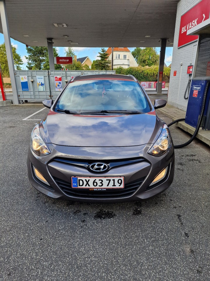 Hyundai i30 1,6 CRDi 110 XTR CW Eco 5d