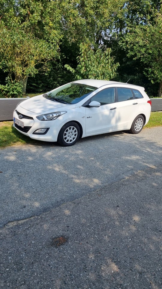 Hyundai i30 1,6 CRDi 110 Comfort Go! CW 5d