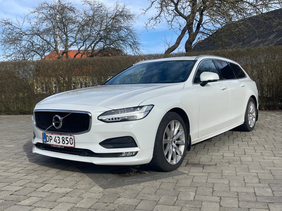 Volvo V90 2,0 D4 190 Momentum aut. 5d