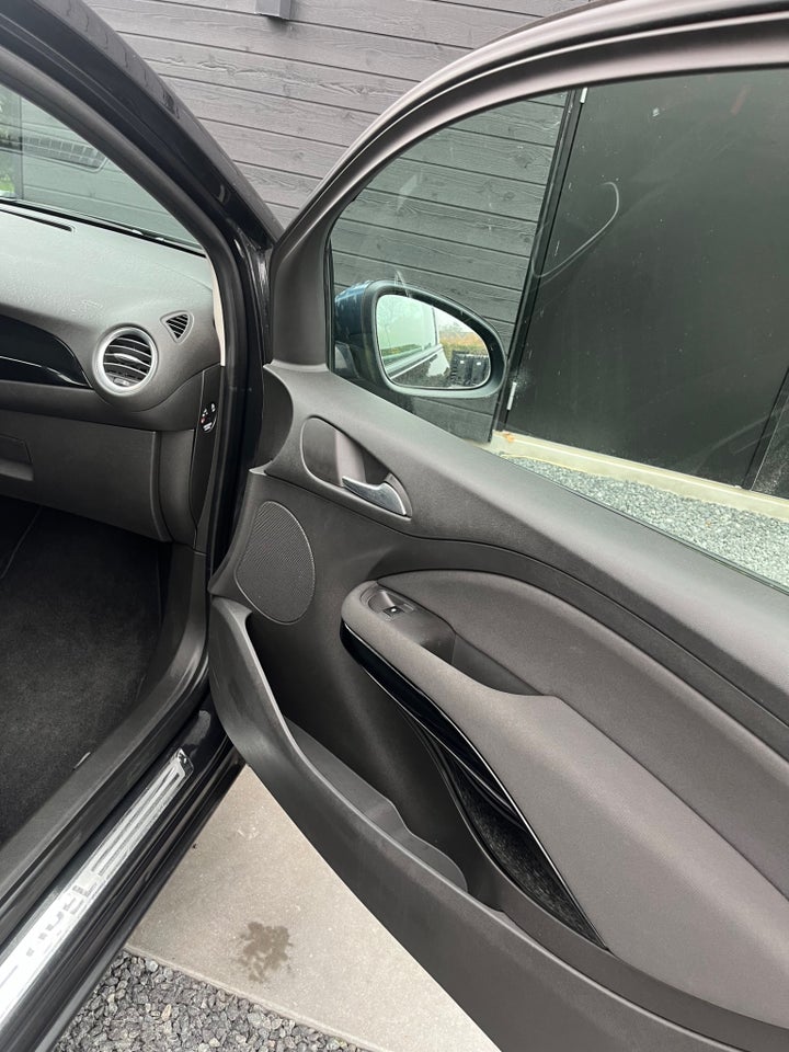 Opel Adam 1,4 87 Glam 3d