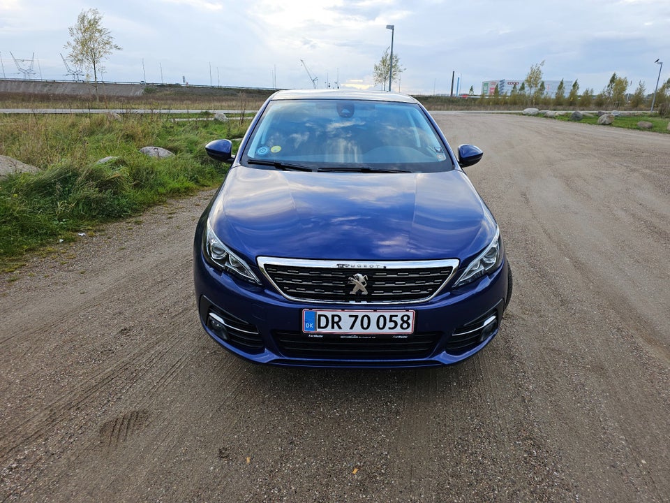 Peugeot 308 1,6 BlueHDi 120 Allure Sky 5d