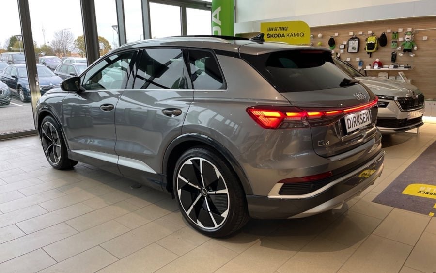 Audi Q4 e-tron 50 S-line quattro 5d
