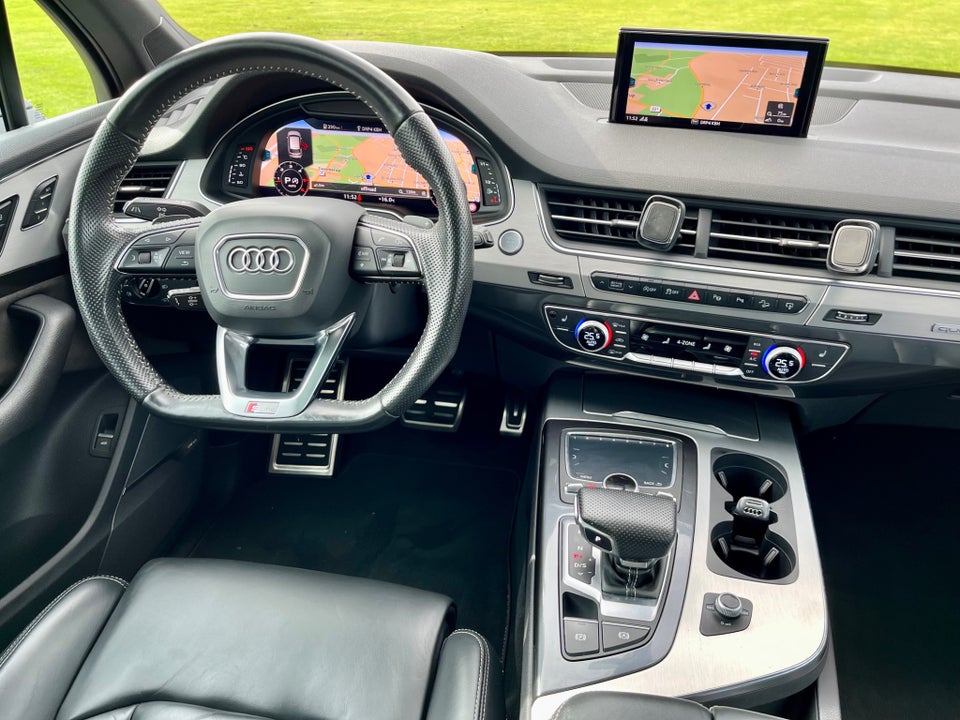 Audi Q7 3,0 TDi 272 S-line quattro Tiptr. 5d