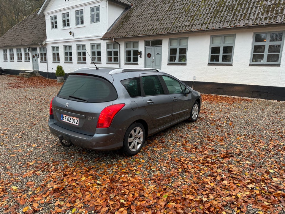 Peugeot 308 1,6 e-HDi 112 Sportium SW 7prs 5d