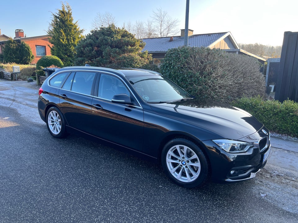 BMW 330i 2,0 Touring aut. 5d