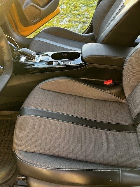 Peugeot 208 1,2 PureTech 100 Allure EAT8 5d