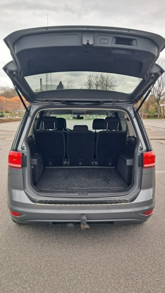 VW Touran 1,6 TDi 115 Comfortline DSG 7prs 5d