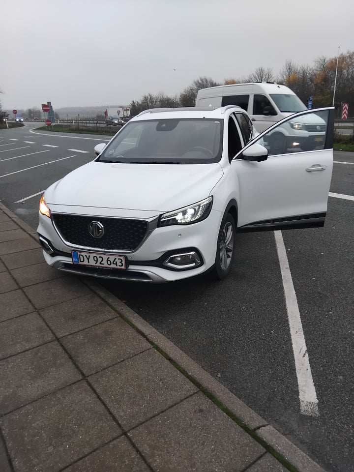 MG EHS 1,5 PHEV Luxury 5d